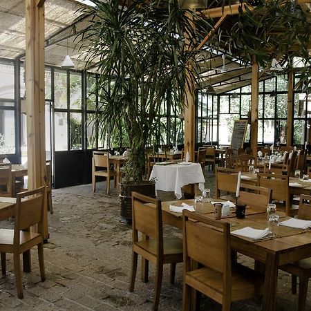 Hotel Restaurant Le Combava Antananarivo Exterior photo