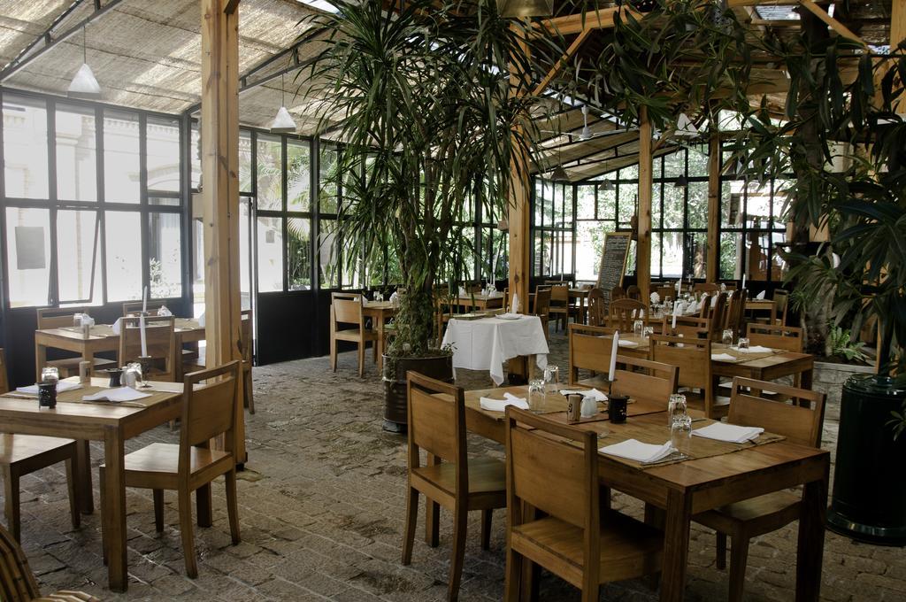 Hotel Restaurant Le Combava Antananarivo Exterior photo