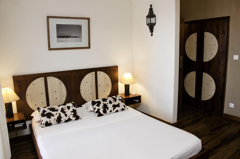 Hotel Restaurant Le Combava Antananarivo Room photo