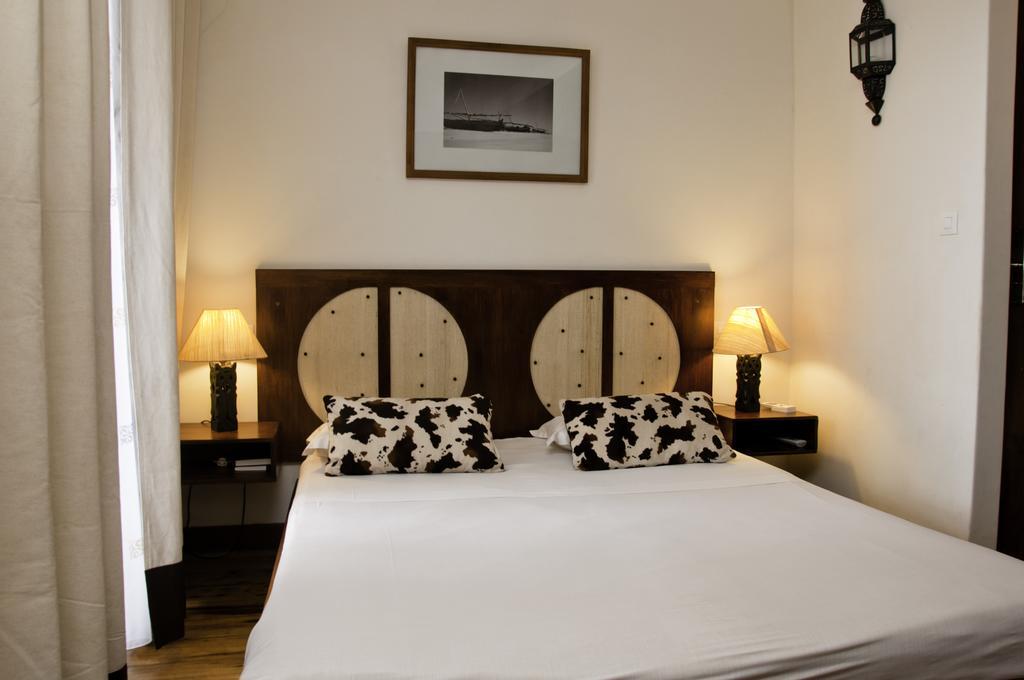 Hotel Restaurant Le Combava Antananarivo Room photo
