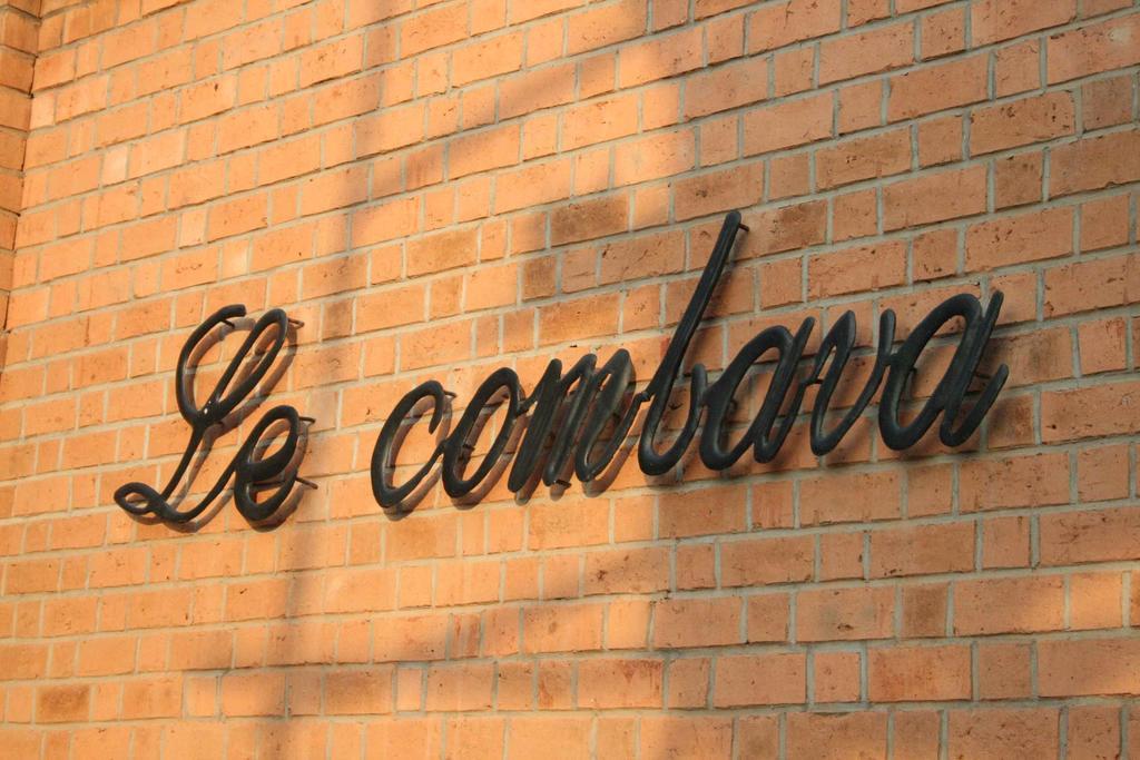 Hotel Restaurant Le Combava Antananarivo Exterior photo